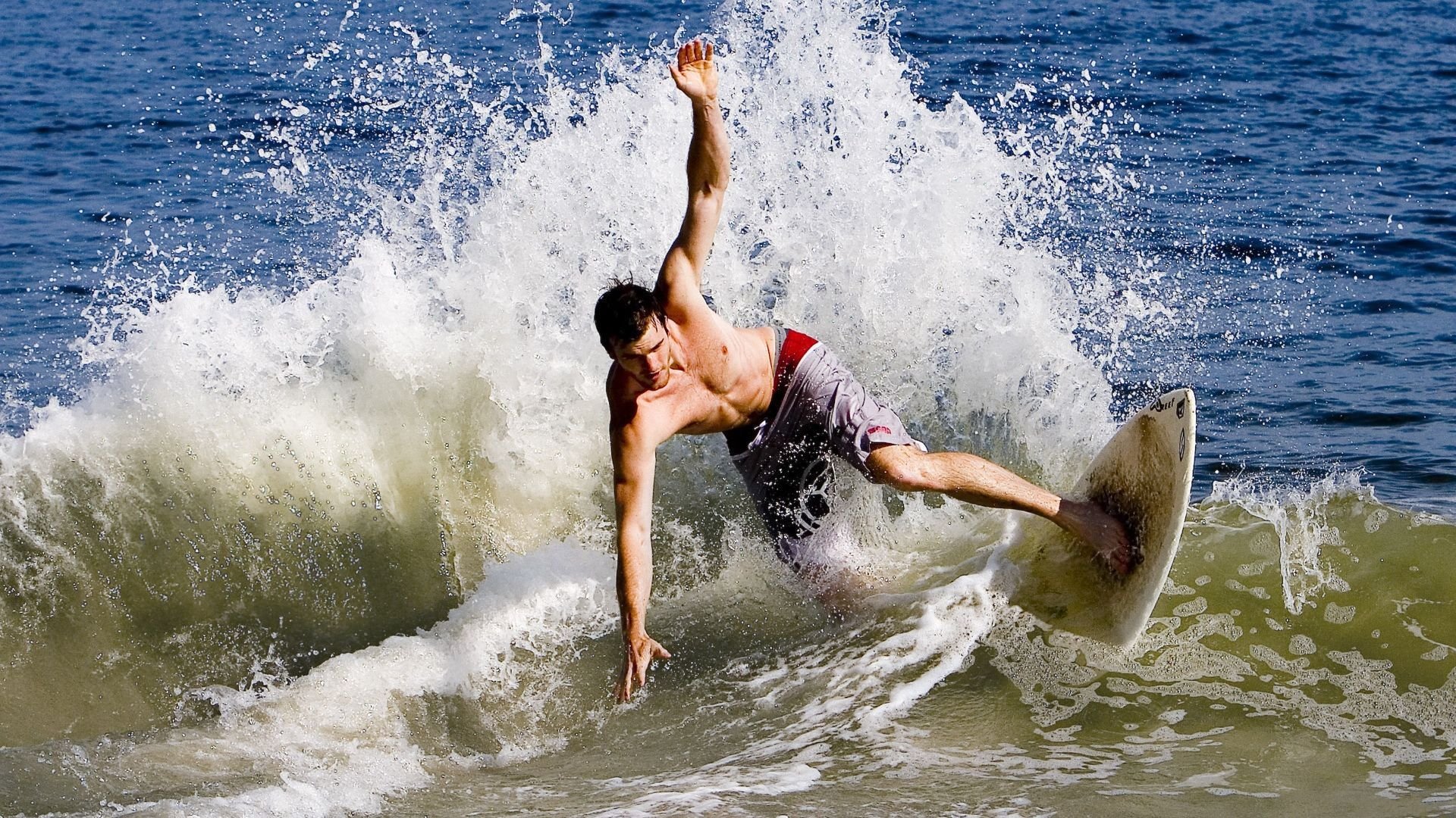 九游下载安装-未来联盟：沉浸式虚拟比赛让你“身临其境”